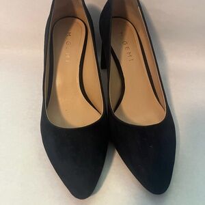 M Gemi navy block heel size 36